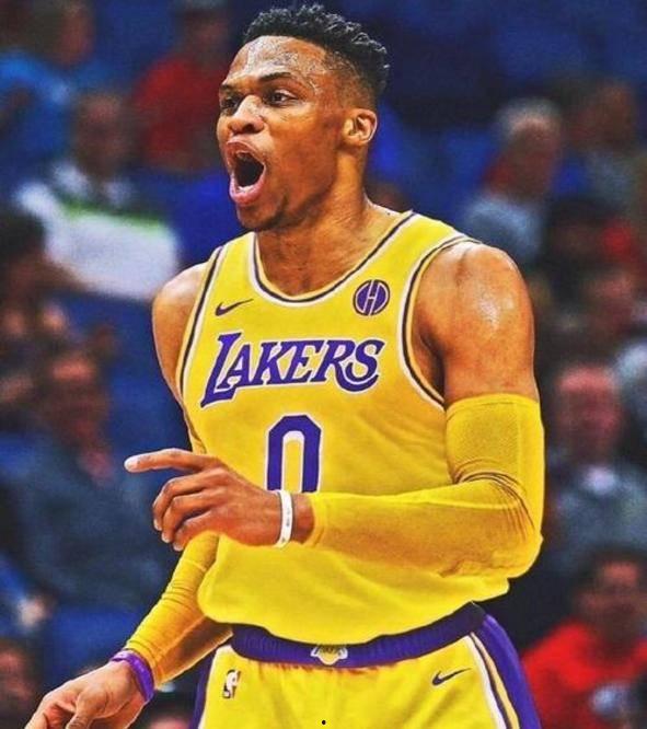 詹姆斯爆料霍华德视频,揭秘背后真相 第3张 詹姆斯爆料霍华德视频,揭秘背后真相 第3张